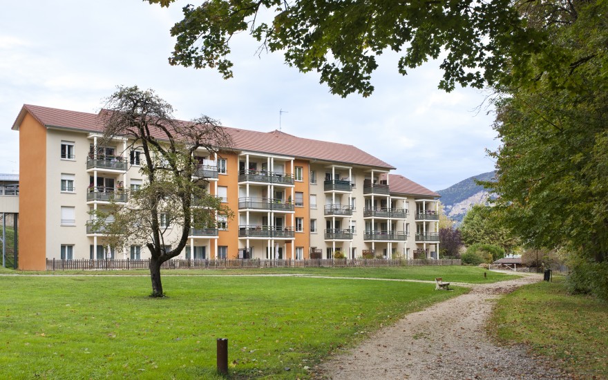 Le Chateau A Montalieu Vercieu 38 04 74 90 10 13 Reseda Les Residences Reseda Semcoda